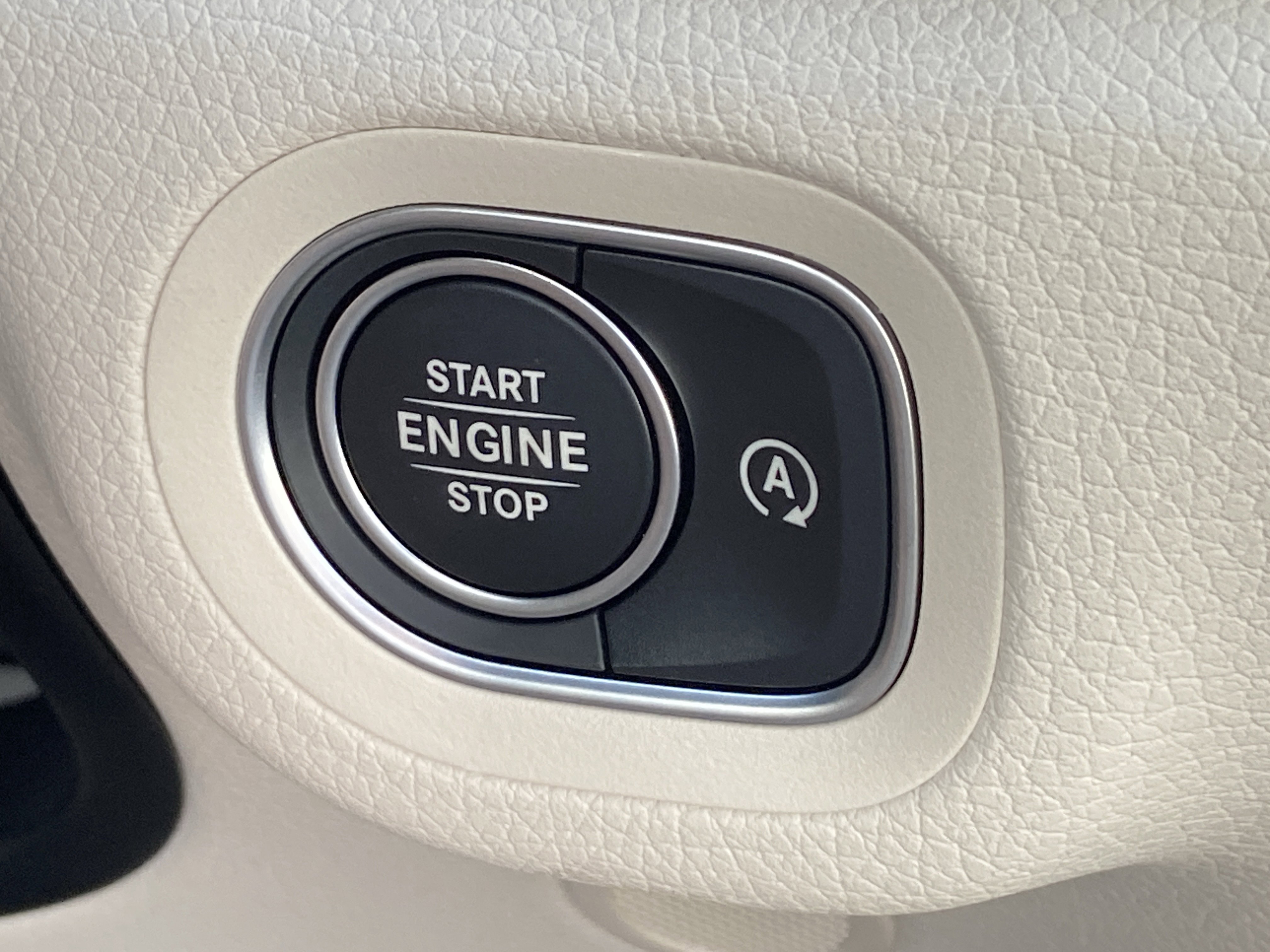 New 2026 Black Mercedes-Benz GLE 450 4MATIC® SUV image 27