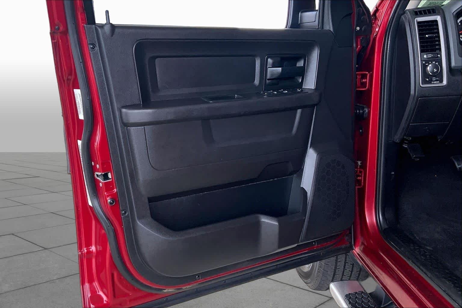 Used 2014 Deep Cherry Red Crystal Pearlcoat Ram Express image 20