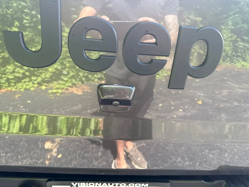 Used 2021 Gray Jeep  image 14
