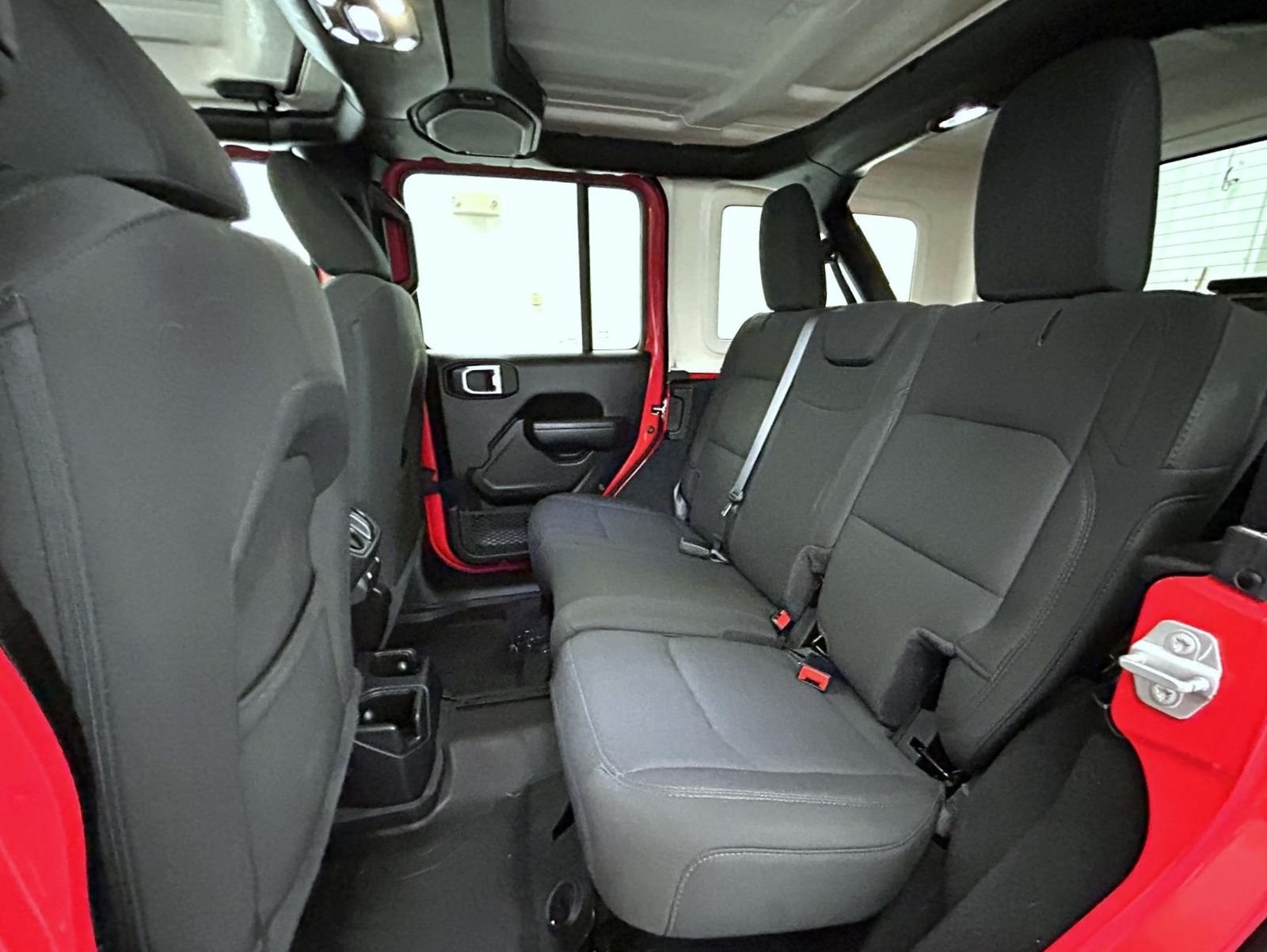Used 2023 Red Jeep Sport S image 19