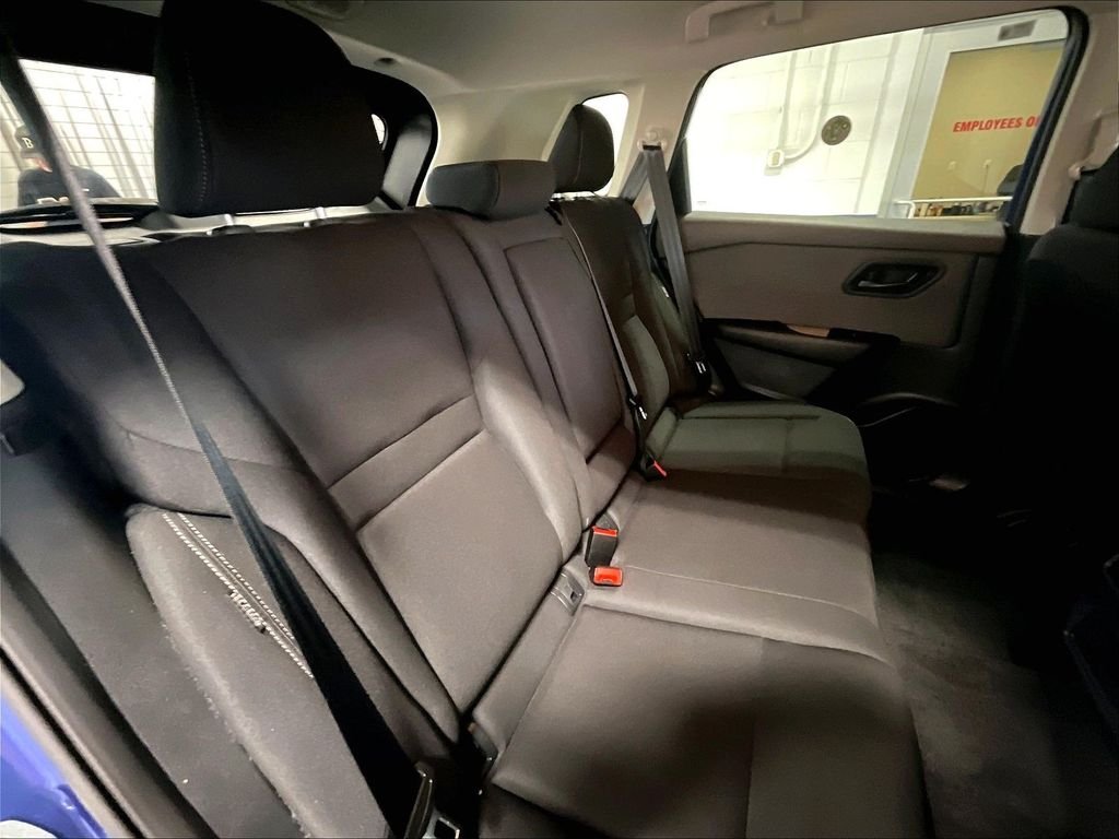Used 2023 Blue Nissan S image 16