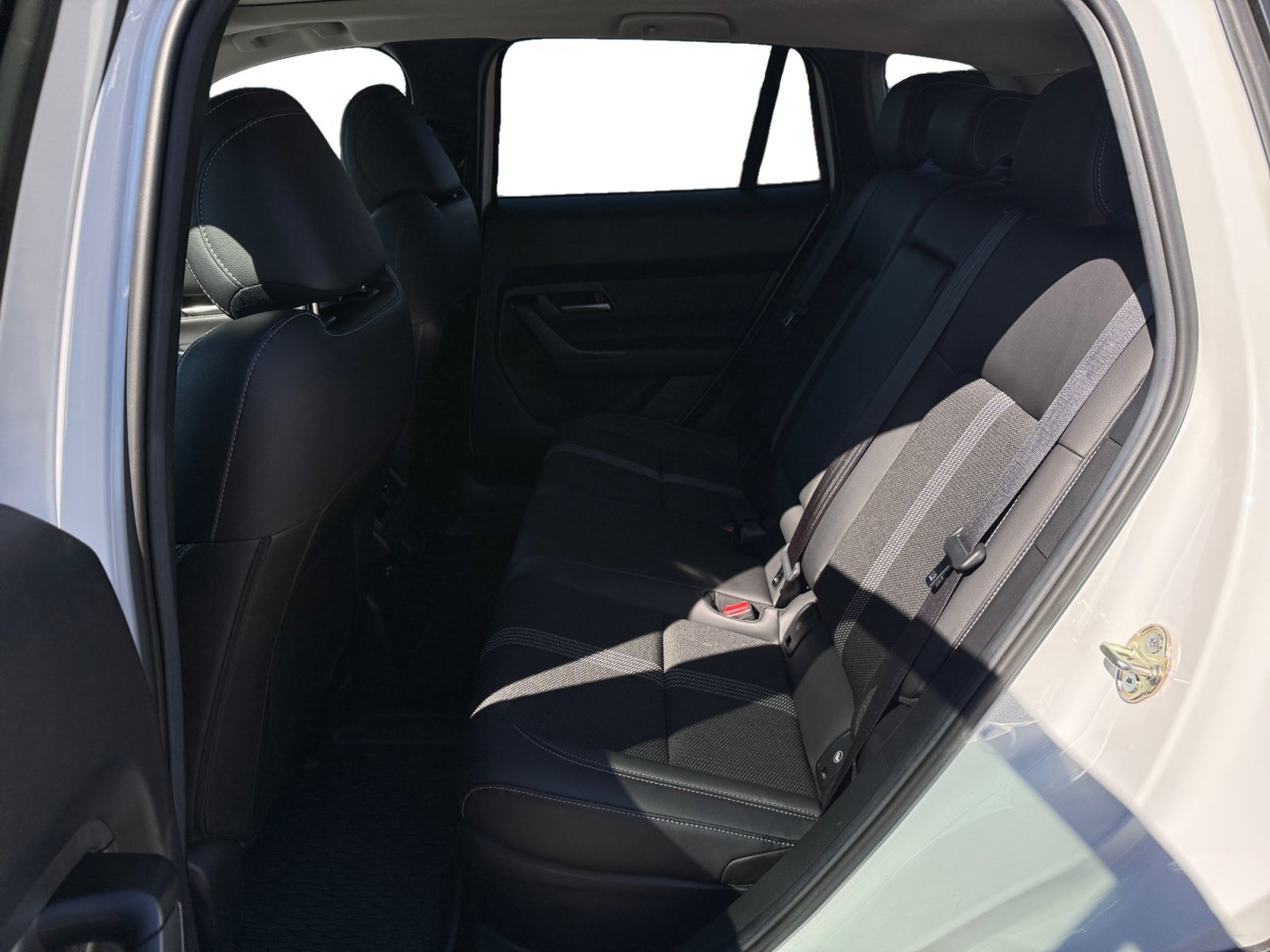 Used 2026 Pearl Mazda Preferred image 16
