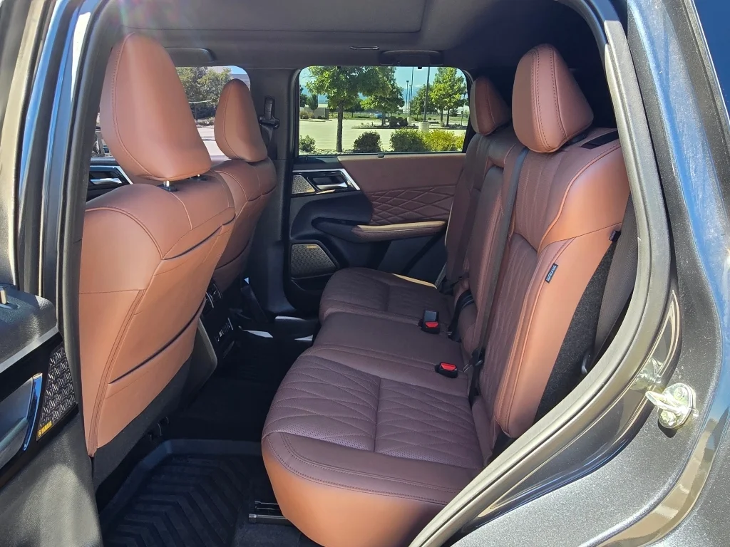 Used 2026 Gray Mitsubishi Black Edition image 15