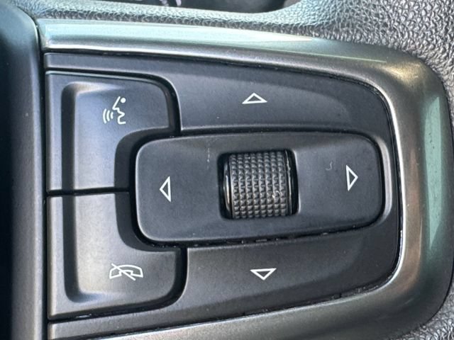 Used 2022 Black Chevrolet Custom image 8
