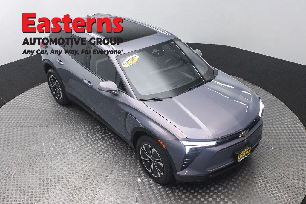Used 2024 Gray Chevrolet LT image 3