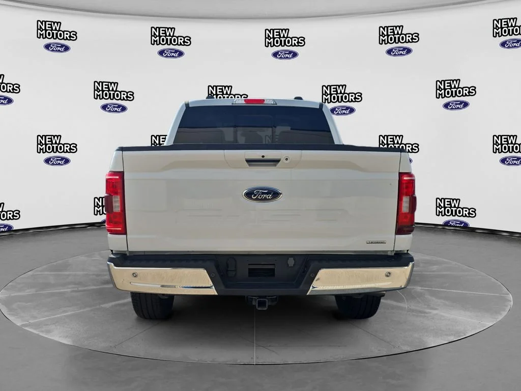 Used 2023 Oxford White Ford XLT image 3