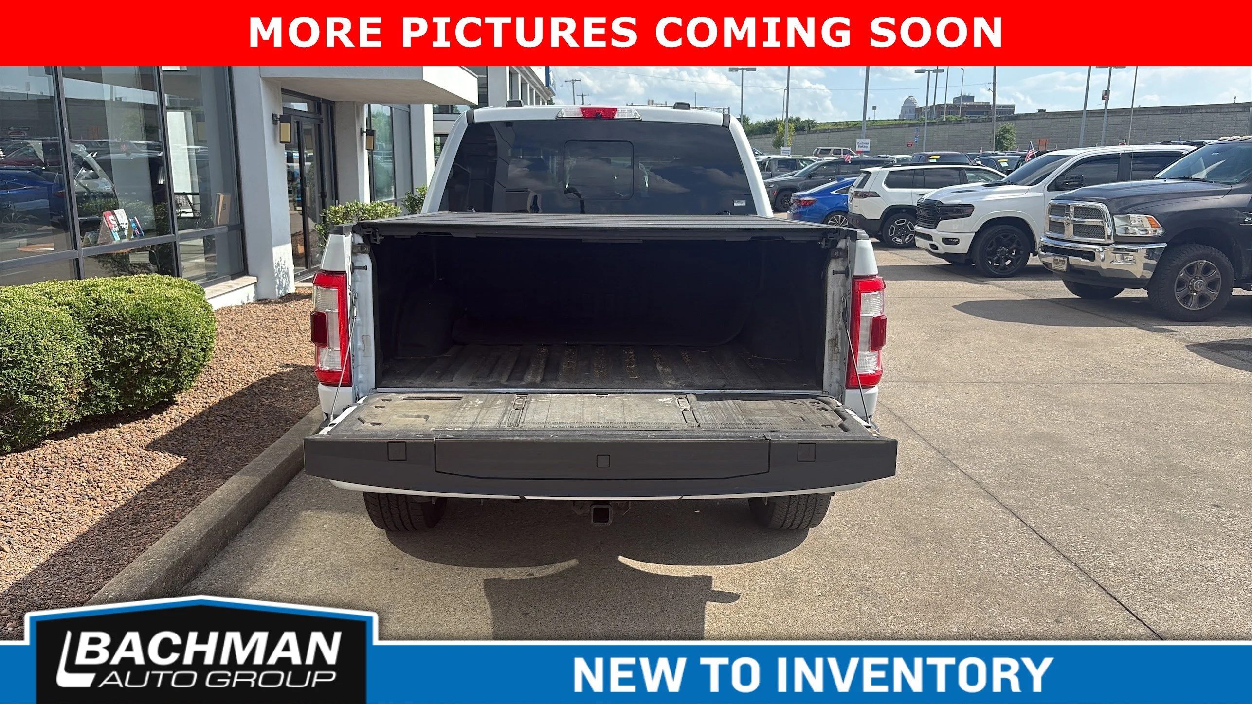 Used 2021 Star White Metallic Tri-Coat Ford LARIAT image 9