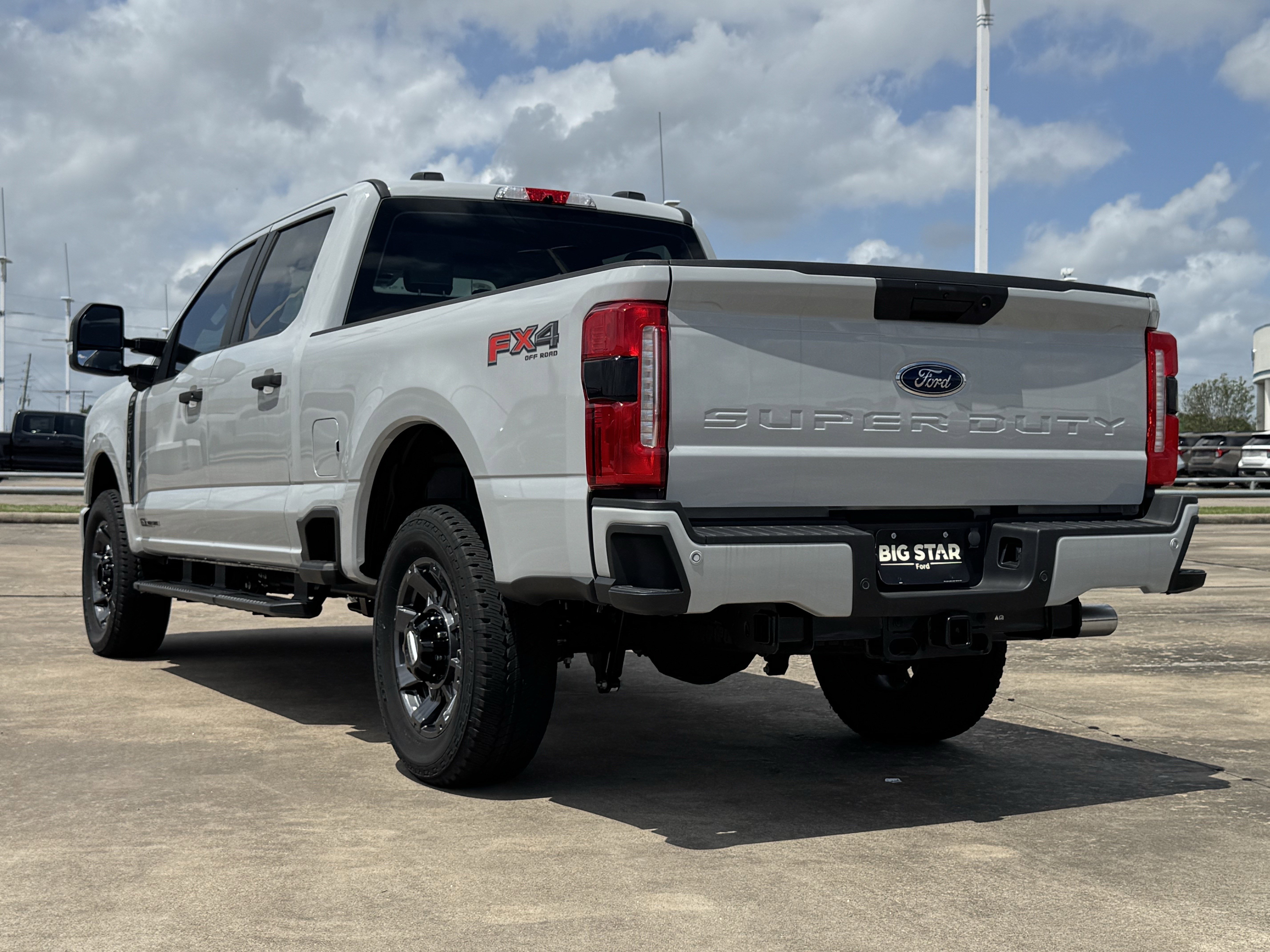 New 2026 Avalanche Ford XL image 7