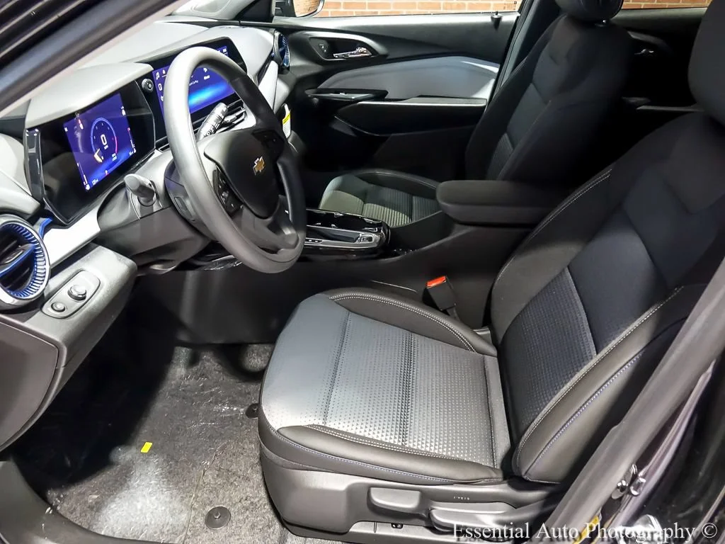 2026 Chevrolet Trax LT - Photo 10