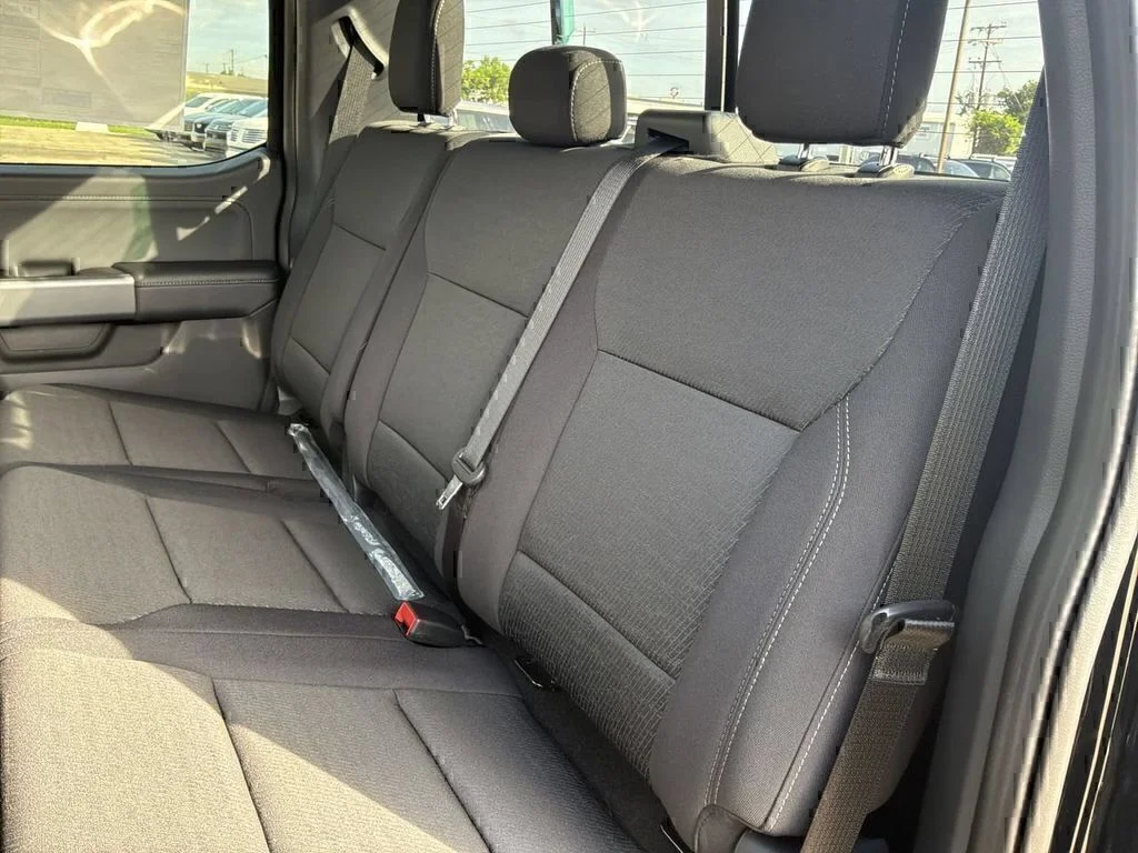 New 2026 Agate Black Metallic Ford XLT image 18
