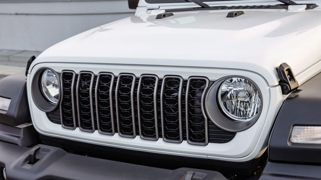 Used 2025 Bright White Clearcoat Jeep Sport S image 6