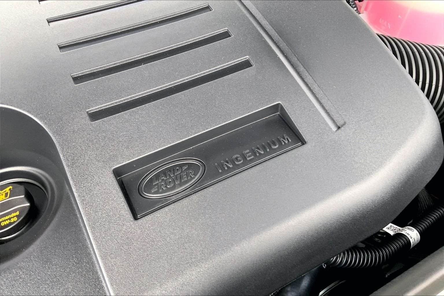 New 2026 Fuji White Land Rover SE 7 Seats image 17
