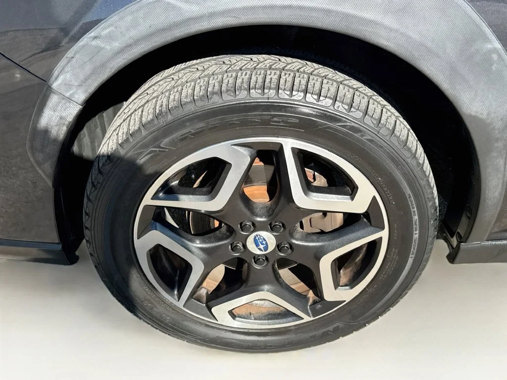 Used 2018 Gray Subaru 2.0i Limited image 38
