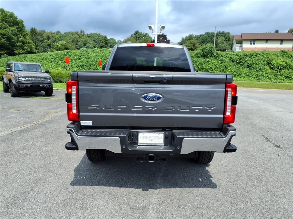 New 2026 Carbonized Gray Metallic Ford F-350® Lariat® image 12