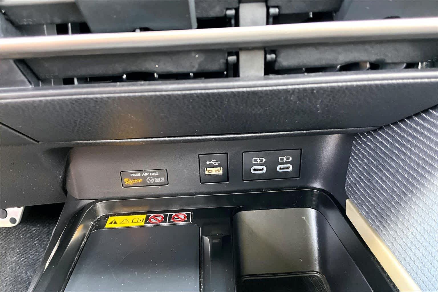Used 2025 Ice Cap Toyota SE image 33