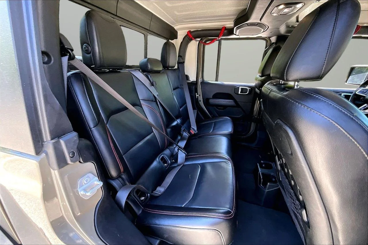Certified Used 2020 Green Jeep Rubicon image 24