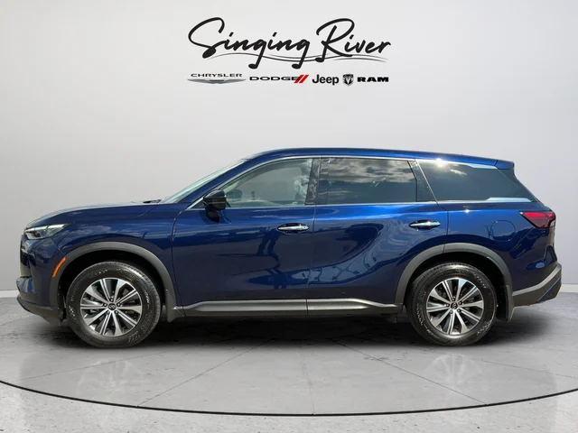 Used 2025 Blue INFINITI PURE image 4