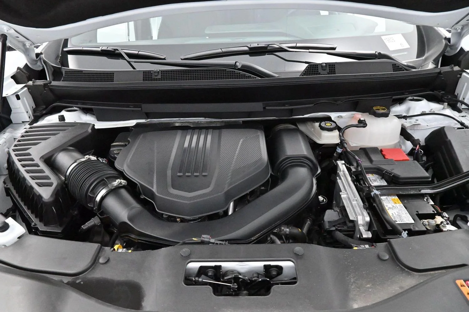 Used 2026 Summit White GMC Elevation image 38