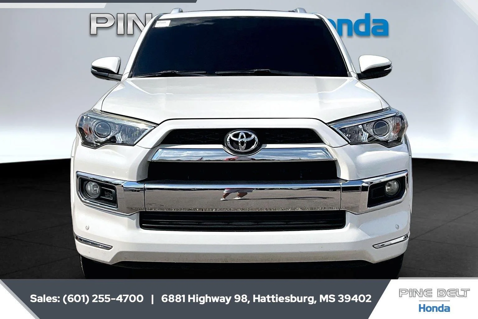 Used 2018 Blizzard Pearl Toyota Limited image 3