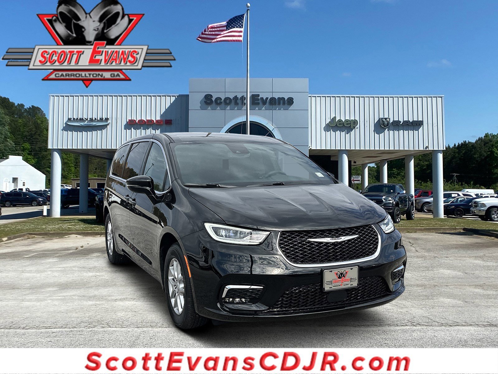 2026 Chrysler Pacifica Select's photo