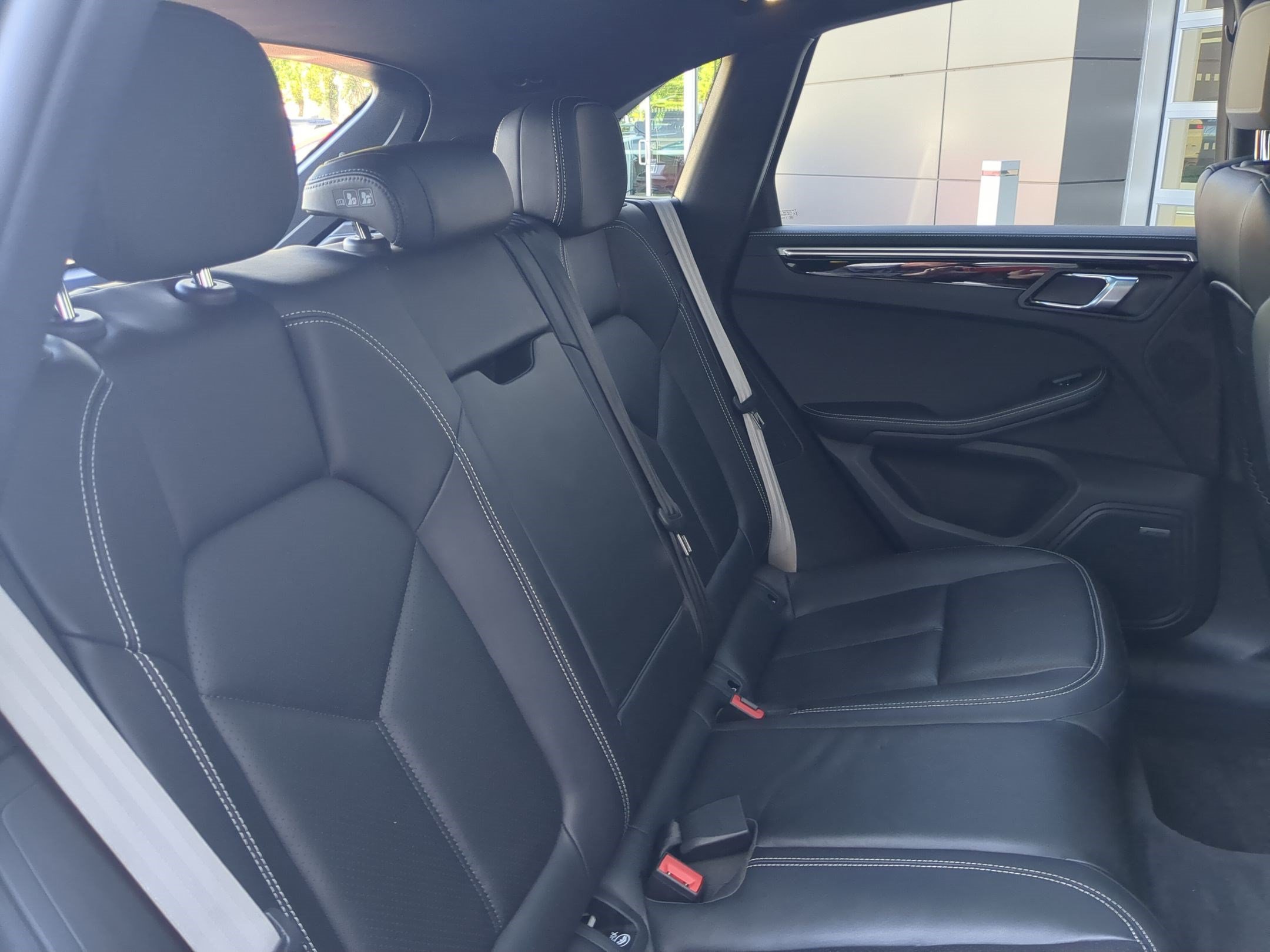 Used 2024 Chalk Porsche AWD image 31