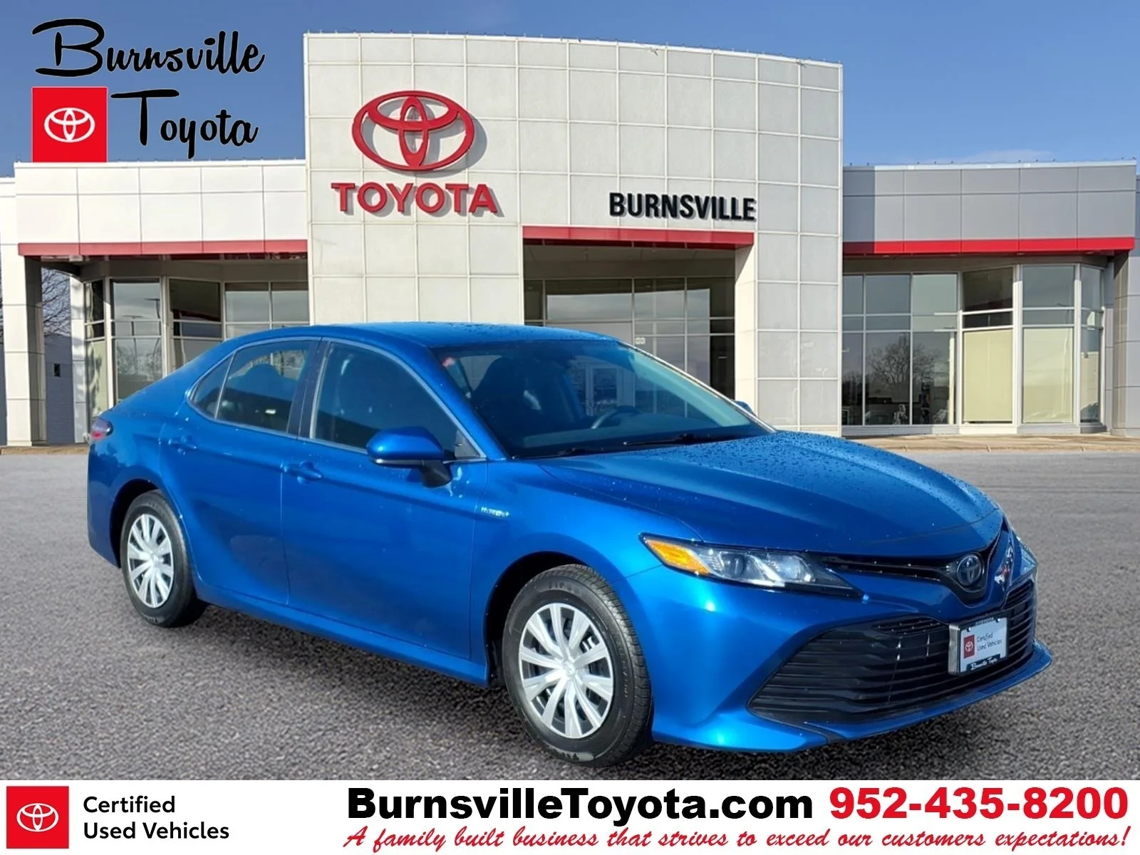 Used 2020 Blue Toyota LE image 1