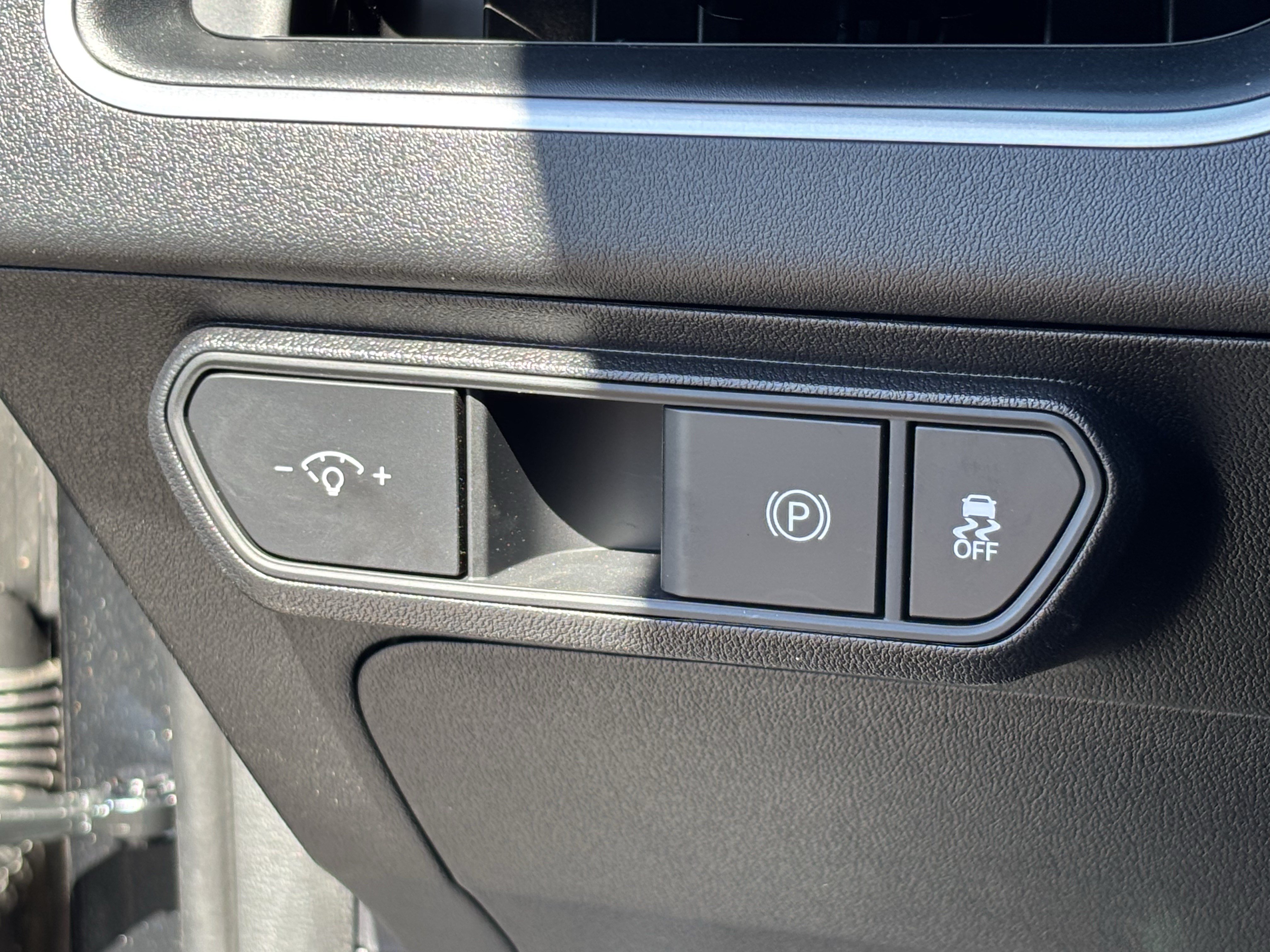 New 2026 Interstellar Gray Kia LX image 29