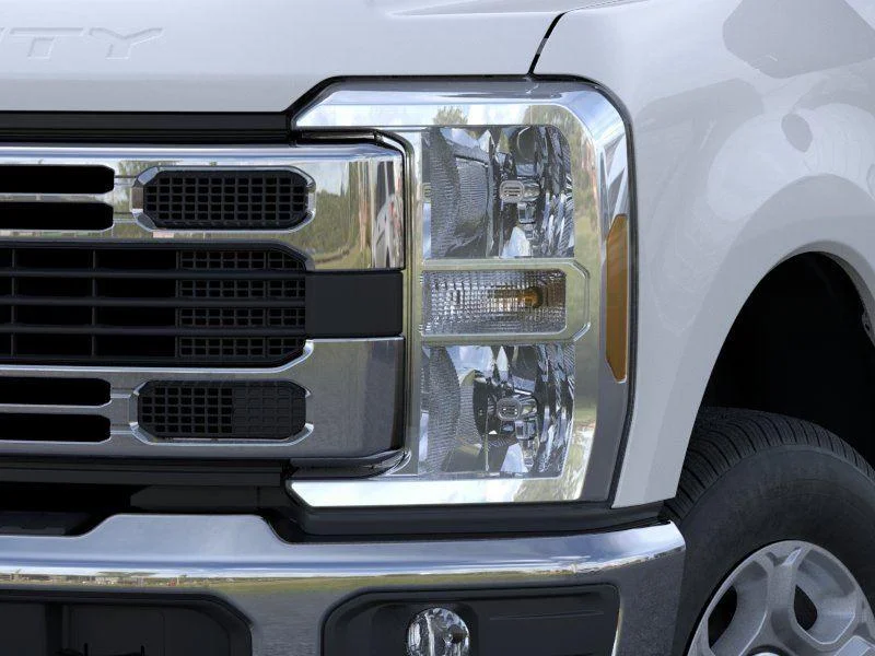 New 2026 Oxford White Ford F-250® XLT image 18