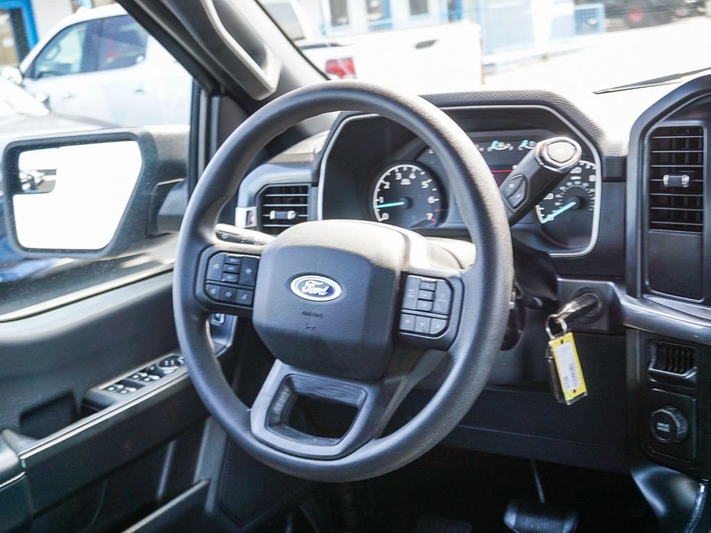 Used 2023 Silver Ford XL image 16