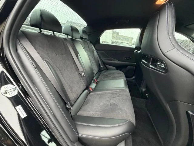 Used 2025 Black Hyundai Base image 23