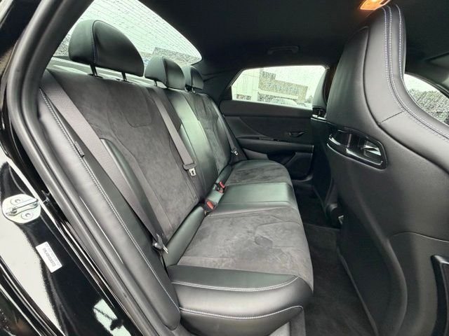 Used 2025 Black Hyundai Base image 23