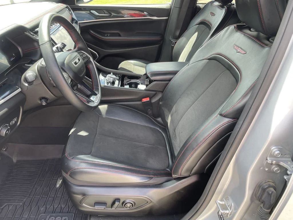 Used 2022 Silver Zynith Jeep Trailhawk image 15