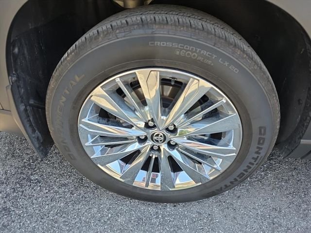 Used 2025 Midnight Black Metallic Toyota Platinum image 4