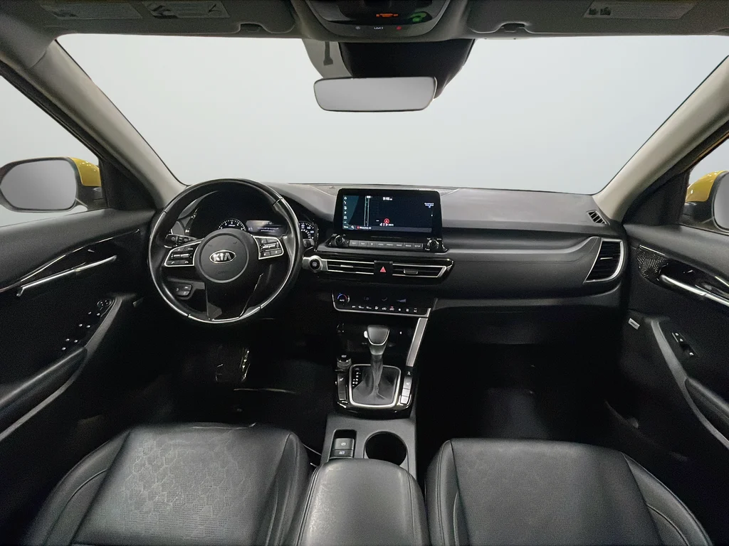 Used 2021 Yellow Kia SX image 10