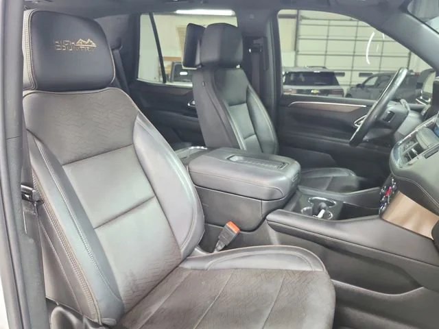 Used 2023 Iridescent Pearl Tricoat Chevrolet High Country image 45