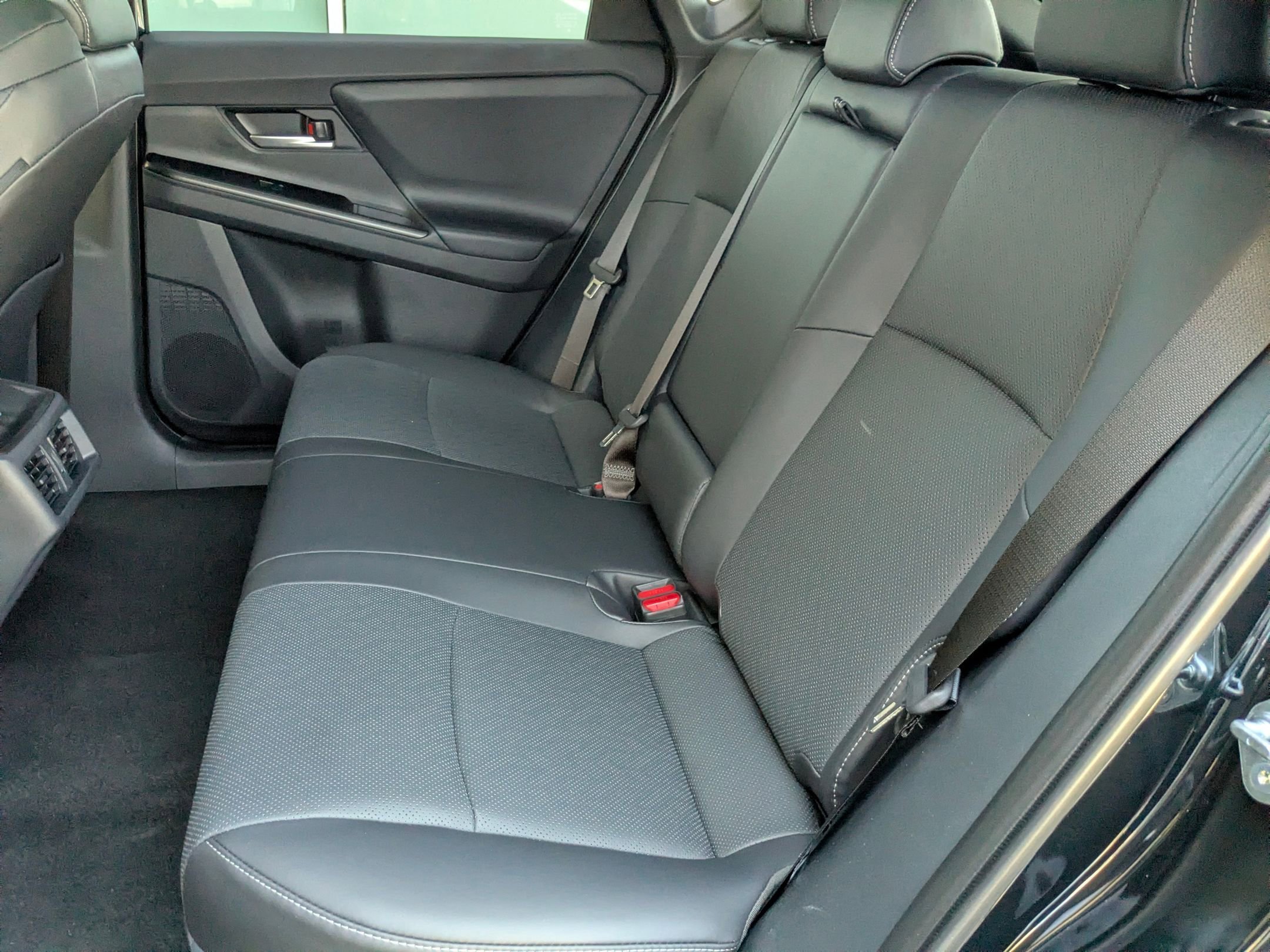 New 2026 ASTRO BLACK MICA Subaru Premium image 7