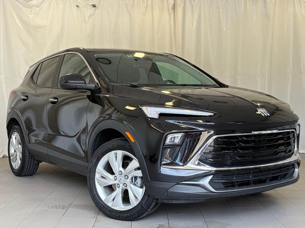 Used 2025 Ebony Twilight Metallic Buick Preferred image 5