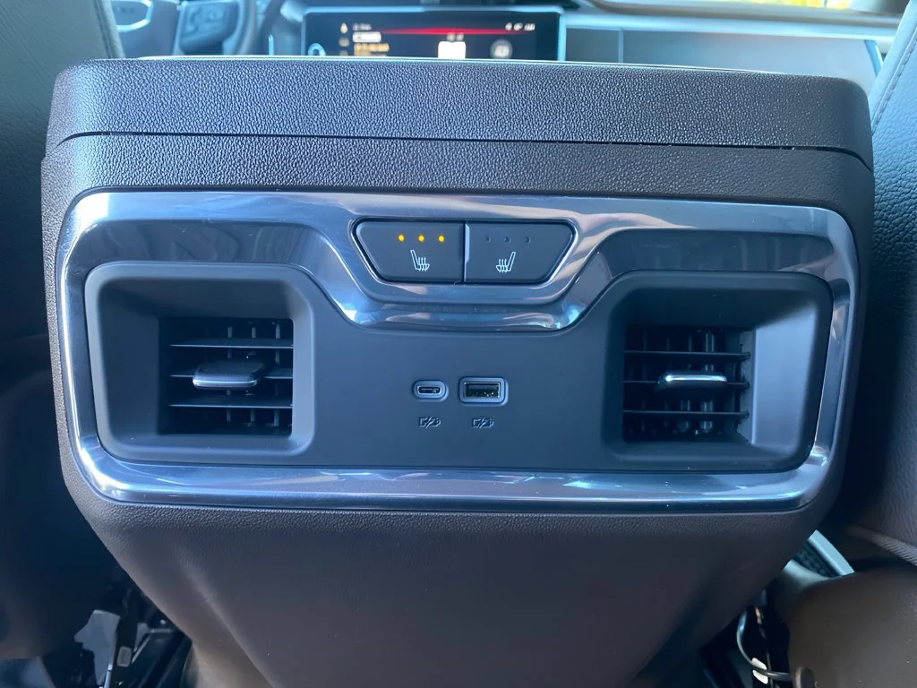 Used 2025 Onyx Black GMC Denali image 13