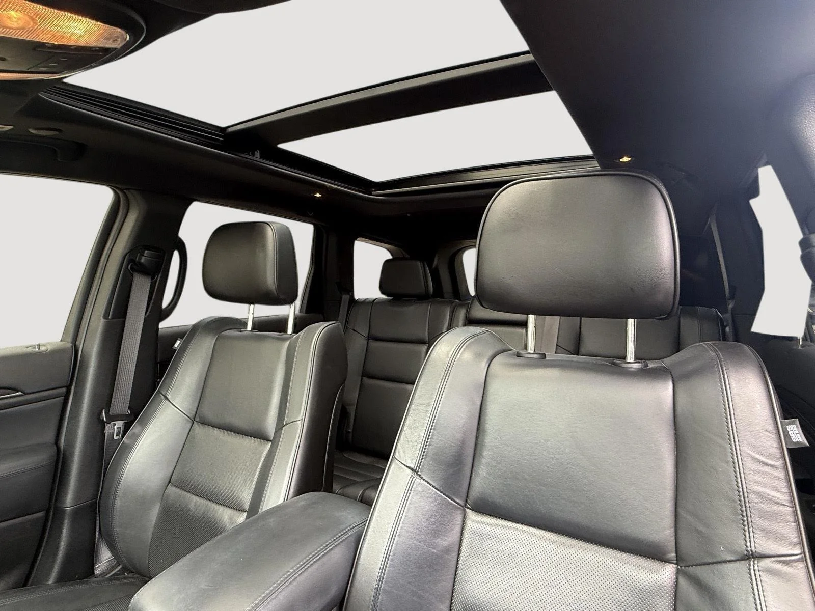 Used 2021 Slate Blue Pearlcoat Jeep High Altitude image 3