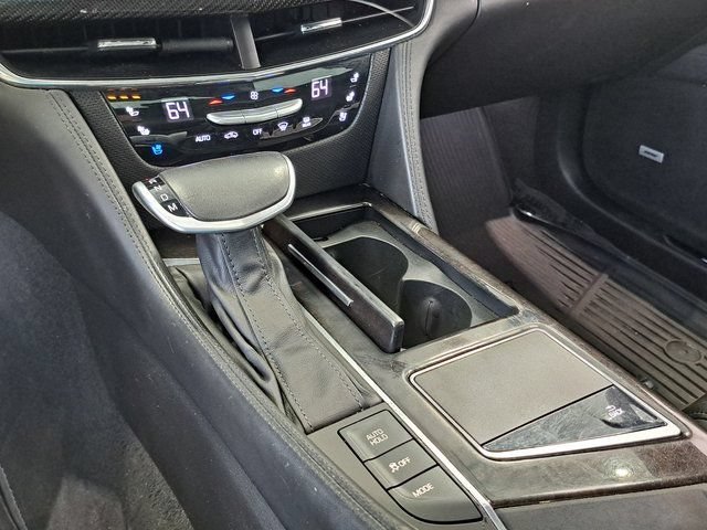 Used 2018 RADIANT SILVER METALLIC Cadillac Platinum AWD image 17