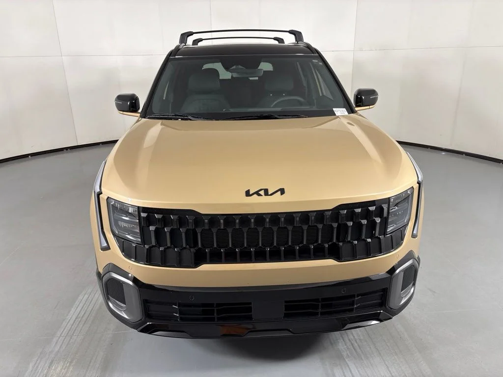 New 2027 Terrain Brown / Black Roof Kia X-Line S image 3