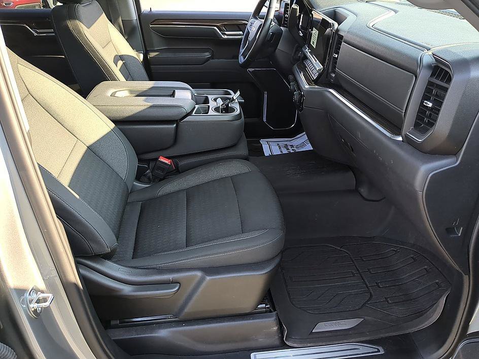 Used 2023 Sterling Gray Metallic Chevrolet LT image 34