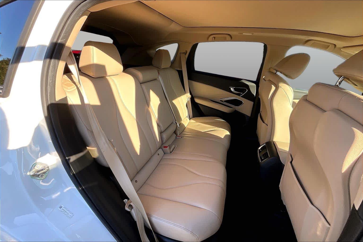 Certified Used 2019 White Diamond Pearl Acura SH-AWD image 19