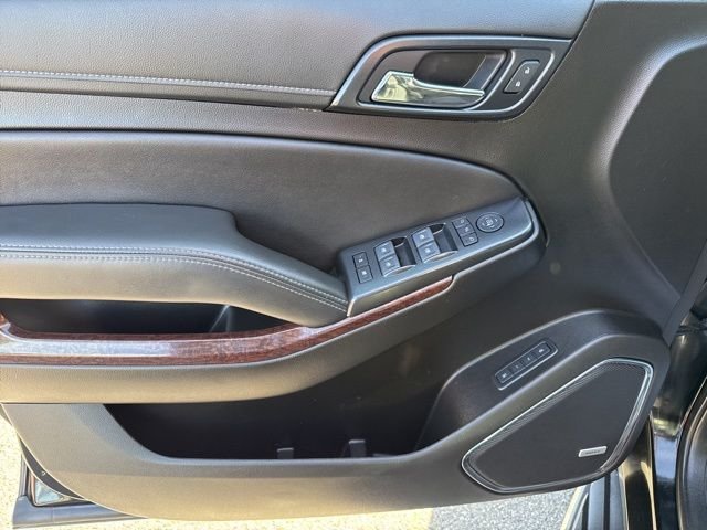Used 2020 Black GMC SLT image 26