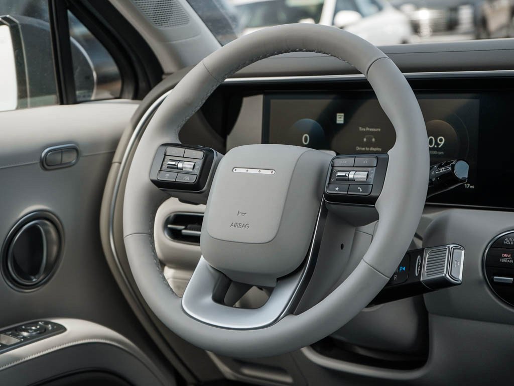 New 2026 Ecotronic Gray Pearl Hyundai SEL Premium 8P AWD image 16