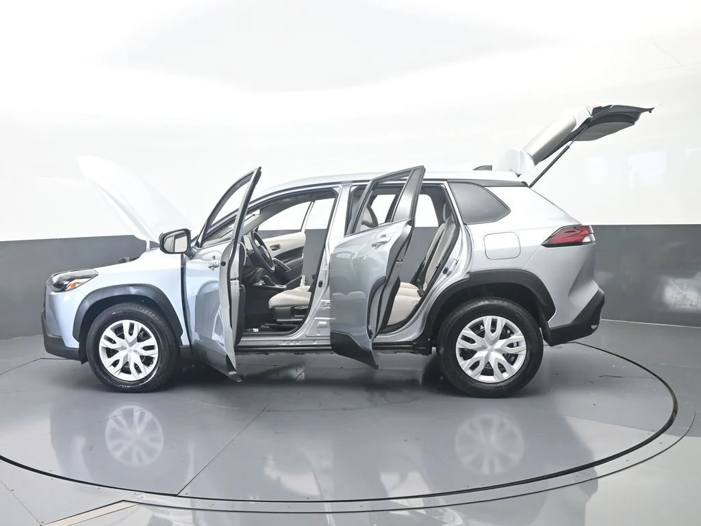 2026 Toyota Corolla Cross L - Photo 65