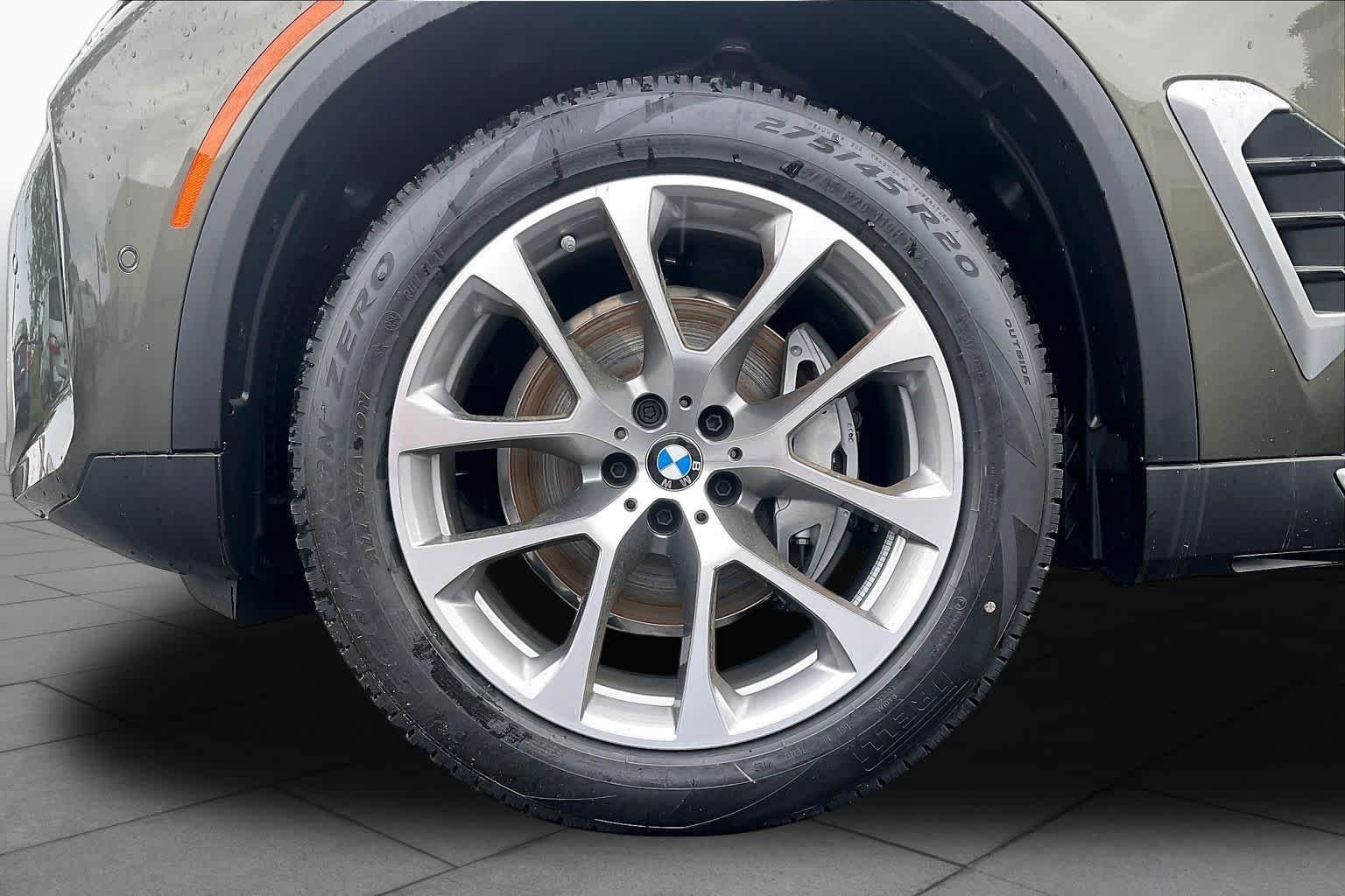 Used 2026 Manhattan Green Metallic BMW xDrive40i image 11
