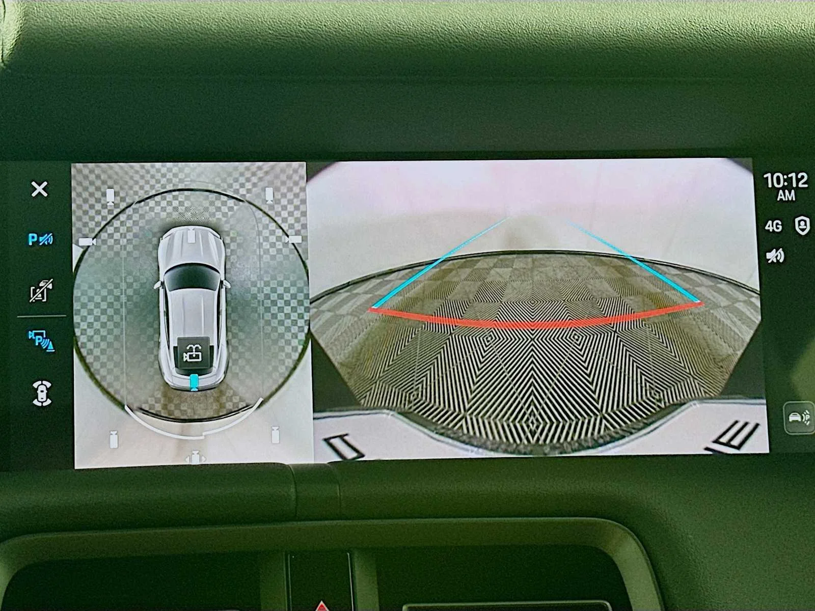 2025 Porsche Taycan Base - Photo 18