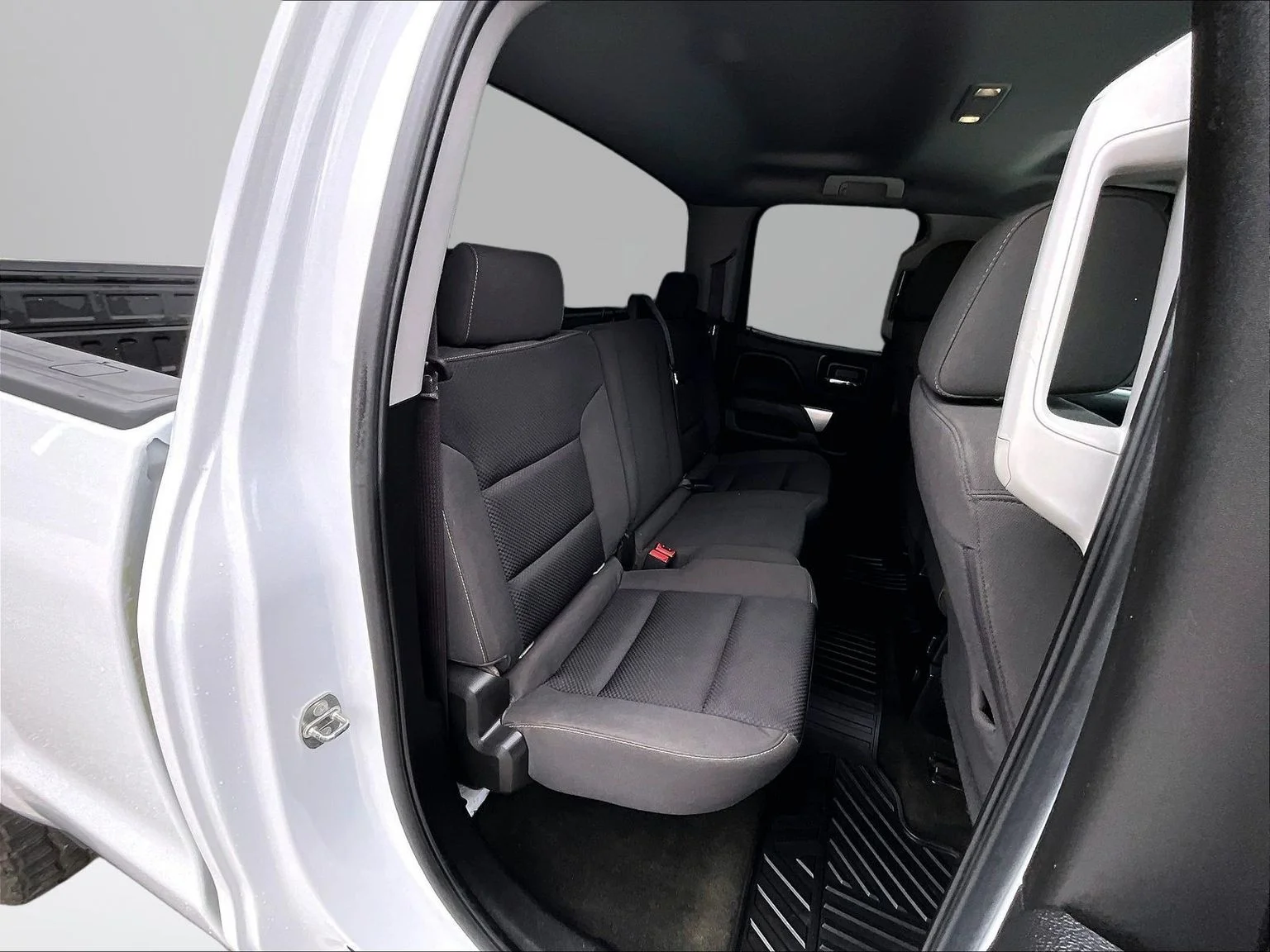 Used 2016 White Chevrolet LT image 29
