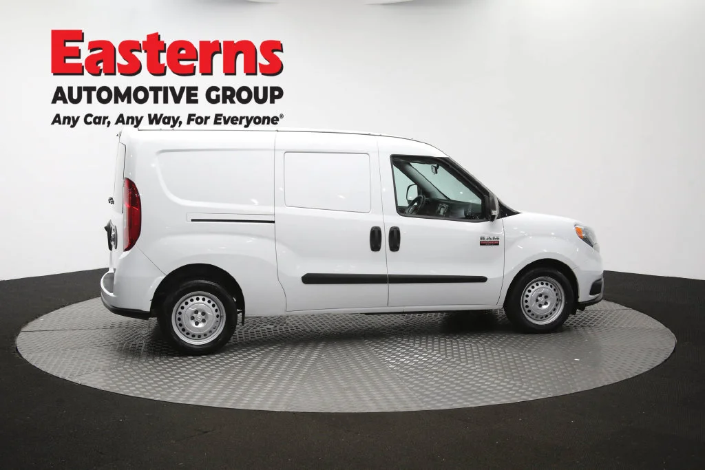 Used 2022 White Ram Base image 44